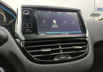 Peugeot 2008 I SUV Facelifting 1.2 PureTech 110KM 2018 Peugeot 2008 232 Allure 110 KM Automat I wl. Serwisowany w ASO GWARANCJA, zdjęcie 18