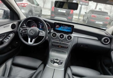 Mercedes Klasa C W205 Kombi Facelifting 2.0 220d 194KM 2018 Mercedes-Benz Klasa C Mercedes-Benz Klasa C 2.0 Diesel 194KM, zdjęcie 10