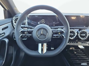 Mercedes Klasa A W177/V177 Hatchback Facelifting 2.0 220 190KM 2024 Mercedes-Benz Klasa A A 220 4MATIC AMG MULTIBEAM LED Panorama Kamera 3, zdjęcie 13