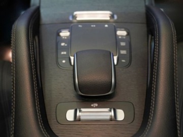 Mercedes GLE V167 SUV Facelifting 3.0 450d 367KM 2026 Coupe 450 d 4M Pakiet wyposażenia AMG Premium + Pakiet Night + Hak, zdjęcie 9