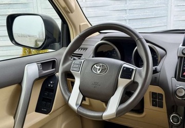 Toyota Land Cruiser VI MPV Faceliting 2.8 D-4D 177KM 2016 Toyota Land Cruiser Toyota Land Cruiser LC 2.8 D-4D Premium 2.8 Diesel, zdjęcie 6