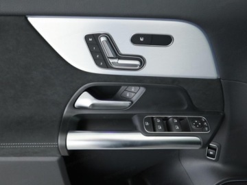 Mercedes GLA II Off-roader Facelifting 2.0 220 190KM 2026 MERCEDES-BENZ GLA 220 4-Matic AMG Line 2.0 (190KM) 2026, zdjęcie 15