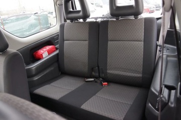 Suzuki Jimny III Standard 1.3 VVT 85KM 2005 Suzuki Jimny 1.3 Benzyna 85 KM, 4x4, Klima, Hak, Maly przebieg, Zarejestro, zdjęcie 22