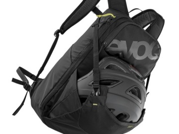 ЧЕРНЫЙ ВЕЛОСИПЕДНЫЙ РЮКЗАК EVOC RIDE 8 ЛИТРОВ С КРЕПЛЕНИЕМ НА ШЛЕМ