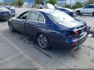 Mercedes Klasa E W214 2023 Mercedes-Benz Klasa E 350 2023 2.0l 2.0 Benzyna 255KM, zdjęcie 3