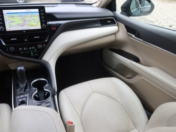 Toyota Camry IX Sedan 2.5 Hybrid Dynamic Force 218KM 2022 Toyota Camry 2.5 Hybrid, Salon Polska, zdjęcie 7