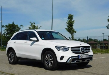 Mercedes GLC C253 SUV Facelifting 2.0 200d 163KM 2020 Mercedes-Benz GLC 4 Matic z Gwarancja Bezowa Skora 2.0 Diesel 163KM, zdjęcie 28
