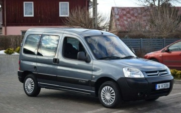 Citroen Berlingo II Combi 1.6 HDI 75KM 2010 Citroen Berlingo 1.6D Klima 2 KPL KOL Bez Korozji Sprowadzony Oplacony