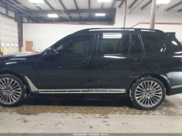 BMW X7 2021 BMW X7 2021 BMW X7 XDRIVE40I 3.0 Benzyna 335KM, zdjęcie 13