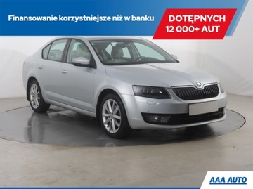 Skoda Octavia III Liftback 2.0 TDI CR DPF 150KM 2014 Skoda Octavia 2.0 TDI, Salon Polska, Navi, Xenon