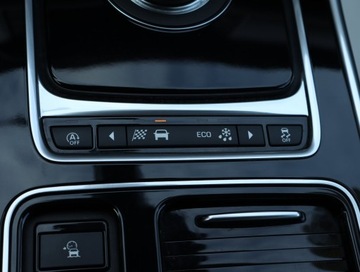 Jaguar XF II Sedan 2.0 i4D 240KM 2017 Jaguar XF 25d AWD, Salon Polska, Serwis ASO, zdjęcie 18