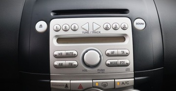 Daihatsu Sirion II 1.0 i 12V 69KM 2006 Daihatsu Sirion (Nr. ) 1.0 Klimatyzacja Elektryczne szyby Benzyna 69KM, zdjęcie 17