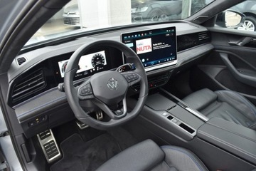 Volkswagen Passat B9 2024 Volkswagen Passat SalonPL 265KM 4x4 DSG R-line DCC Pakiety PANORAMA Kam.36, zdjęcie 8