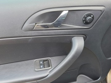 Skoda Yeti Minivan 1.2 TSI 105KM 2012 Škoda Yeti Skoda Yeti, zdjęcie 14