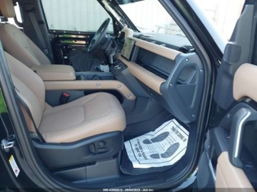 Land Rover Defender IV (L663) 2025 Land Rover Defender 110 P400 X-Dynamic SE 2025 3.0l 3.0 Benzyna 395KM, zdjęcie 9