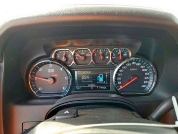 Chevrolet Suburban GMT900 2020 Chevrolet Suburban K1500 LT 2020 5.3l 5.3 Benzyna 355KM, zdjęcie 9