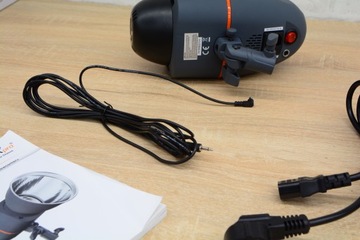 Поврежденная студийная лампа Walimex pro Newcomer 150, вспышка 150 Вт, 2,4 ГГц