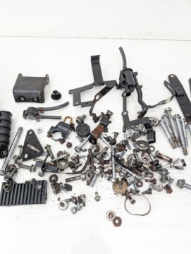 KEEWAY K-LIGHT 125 БОЛТЫ ПОДСТАВКИ ДЛЯ НОГ КРЕПЛЕНИЕ РУЧКИ