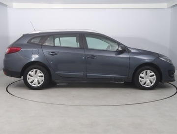 Renault Megane III Grandtour Facelifting 2013 1.2 Energy TCe 115KM 2016 Renault Megane 1.2 TCe, Salon Polska, Klima, zdjęcie 5