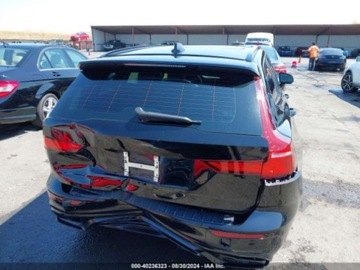 Volvo V60 II  Kombi 2.0 T5 250KM 2020 Volvo V60 2020r, R-Design, 4x4, 2.0L 2.0 Benzyna 250KM, zdjęcie 7