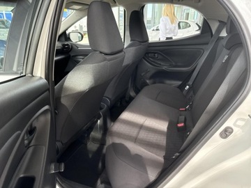 Toyota Yaris IV Hatchback 1.0 VVT-i 72KM 2022 Toyota Yaris 1.0 Comfort IV (2020-) 1.0 Comfort, zdjęcie 11