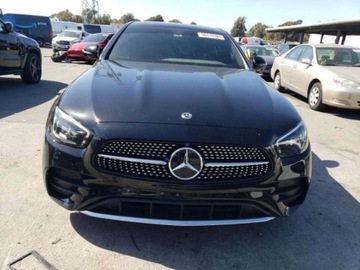 Mercedes Klasa E W213 2021 Mercedes-Benz Klasa E 2021, 2.0L, od ubezpieczalni 2.0 Benzyna 255KM, zdjęcie 2