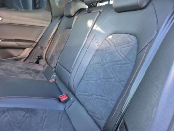 Seat Leon IV Hatchback 1.5 eTSI (MHEV) 150KM 2024 Seat Leon Seat Leon FR1.5 150 kmsalon pltop wyposazenie 1.5 Benzyna, zdjęcie 17