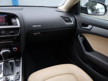 Audi A5 8T Cabrio Facelifting 2.0 TDI 177KM 2012 Audi A5 2.0 TDI, 174 KM, Automat, Skóra, Klima, zdjęcie 7