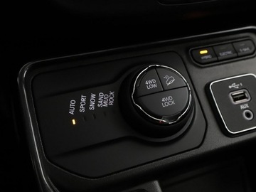 Jeep Compass II SUV Plug-In 1.3 T4 240KM 2020 Jeep Compass Trailhawk PHEV 4xe skóra panorama, zdjęcie 28