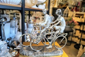 ФИГУРКА СКУЛЬПТУРА ПАРА НА ВЕЛОСИПЕДАХ, ВЕЛОСИПЕДИСТАХ