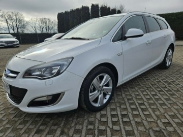 Opel Astra J Sports Tourer 1.4 Turbo ECOTEC 140KM 2012 Opel Astra 1,4 benzyna 140KM zarejestrowany