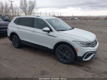 Volkswagen Tiguan III 2024 Volkswagen Tiguan Wolfsburg Edition, 2024r., 4x4, 2.0L 2.0 Benzyna 184KM, zdjęcie 4