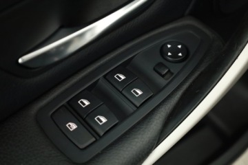 BMW Seria 3 F30-F31-F34 2013 BMW 3 318 d, Skóra, Xenon, Bi-Xenon, Klima, zdjęcie 19