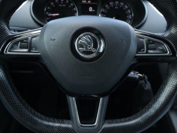 Skoda Octavia III Liftback 1.6 TDI 90KM 2016 Skoda Octavia 1.6 TDI, Navi, Klima, Klimatronic, zdjęcie 16