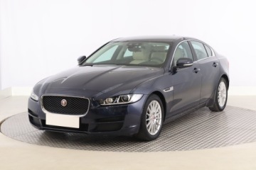 Jaguar XE Sedan 2.0 i4 163KM 2017 Jaguar XE E-Performance, Skóra, Navi, Klima, zdjęcie 1