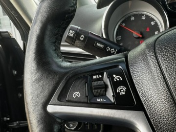 Opel Zafira C Tourer 2.0 CDTI ECOTEC 165KM 2015 Opel Zafira Climatronic Grzane Fotele Czujniki Nav, zdjęcie 18