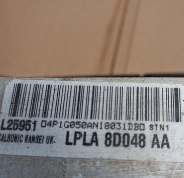 CHLADIČ LEVÝ LAND ROVER DEFENDER L663 3.0 D MHEV LPLA8D048AA LPLA9Y475BC