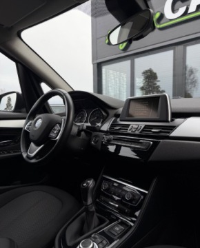 BMW Seria 2 F22-F23-F45-F46 Active Tourer 218i 136KM 2014 BMW Seria 2 1,5 136 KM 1.5 Benzyna 136KM, zdjęcie 13