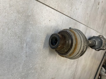 AUDI Q5 8R PÓŁOŚ PRAWY LEWY PRZÓD 8R0407271B