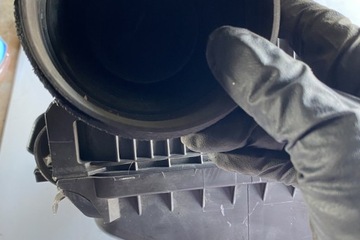 POUZDRO FILTRU VZDUCHU TOYOTA LAND CRUISER 120 (_J12_) 1789330020 3.0L