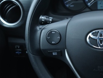Toyota Auris II Hatchback 5d Dual VVT-i 100 99KM 2014 Toyota Auris 1.3 Dual VVT-i, Salon Polska, zdjęcie 15