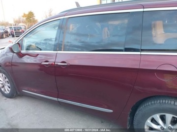 Chrysler Pacifica II 2017 Chrysler Pacifica 2017 Chrysler Pacifica Touring-L FWD 3.6 Benzyna 287KM, zdjęcie 12