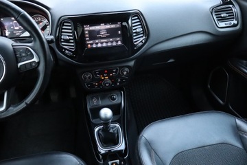 Jeep Compass II SUV 1.4 MultiAir 140KM 2018 Jeep Compass 1.4 MultiAir, Salon Polska, zdjęcie 7