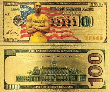 Красивая позолоченная банкнота номиналом 100 долларов Коби Брайант IV
