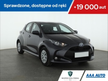 Toyota Yaris IV Hatchback 1.5 Hybrid Dynamic Force 116KM 2022 Toyota Yaris 1.5 VVT-i Hybrid, Salon Polska