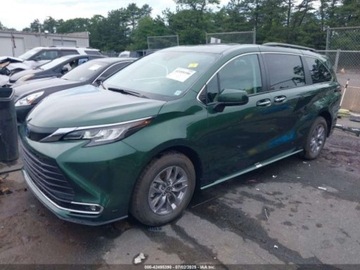 Toyota Sienna III 2022 Toyota Sienna XLE, 2022r., 4x4, 2.5L 2.5 Benzyna 189KM, zdjęcie 1