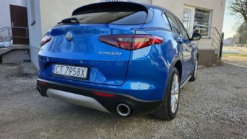 Alfa Romeo Stelvio SUV 2.0 Turbo 280KM 2018 Alfa Romeo Stelvio 2,0 benzyna 280 KM automat 4x4 Salon Polska 100 tys km, zdjęcie 12