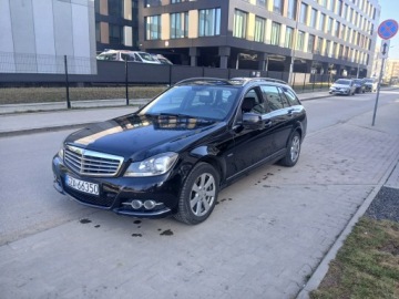 Mercedes Klasa C W204 2011 MERCEDES BENZ C220 CDI, zdjęcie 1