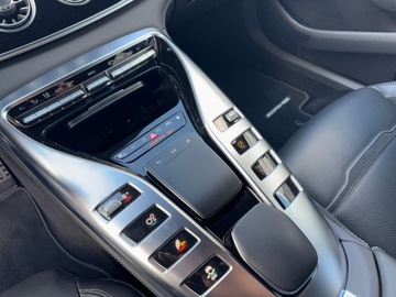 Mercedes AMG GT C190 Coupe 4d Facelifting 43 3.0 367KM 2023 Mercedes-Benz AMG GT 43 AMG GT 43 4Matic+ Salon Po, zdjęcie 13