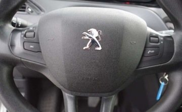 Peugeot 208 I Hatchback 5d Facelifting 1.6 BlueHDi 75KM 2018 Peugeot 208 Peugeot 208 1.6 BlueHDI Tablet, Klima 1.6 Diesel 75KM, zdjęcie 18